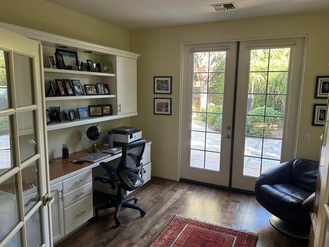 Building Photo - 49105 Casa Del Rio