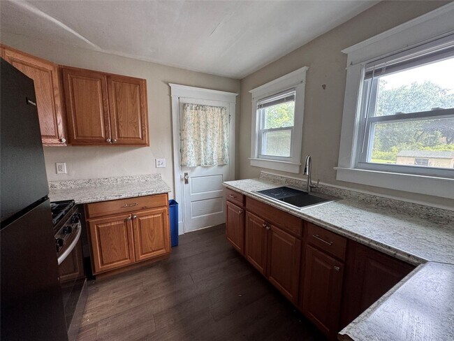 Building Photo - 61 Ackley Ave