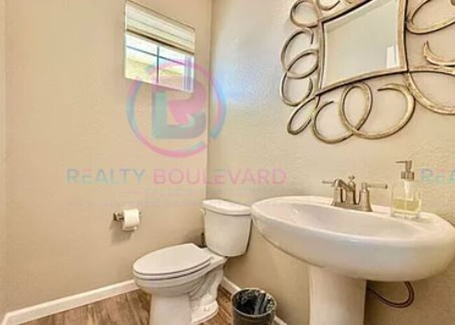Building Photo - Modern 3-Story Home with Breathtaking Moun...