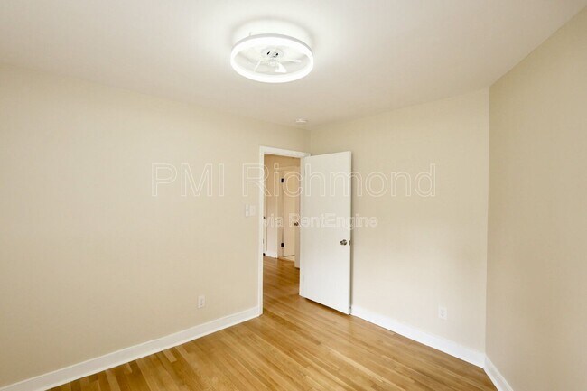 Building Photo - 5913 Osoge Rd