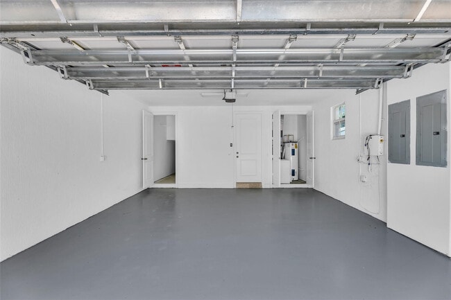 Building Photo - 416 SW 11th St