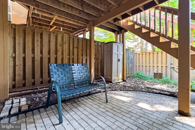 Building Photo - 5719 Oakshore Ct