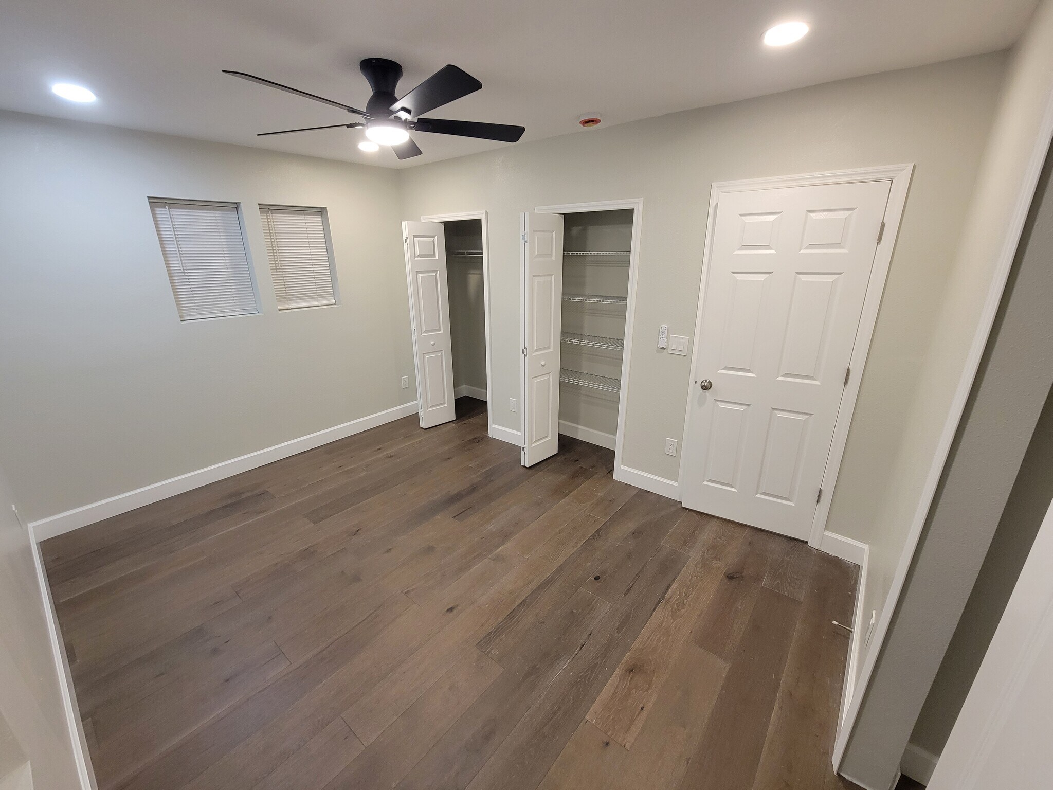 Building Photo - 611 Tanglewood St