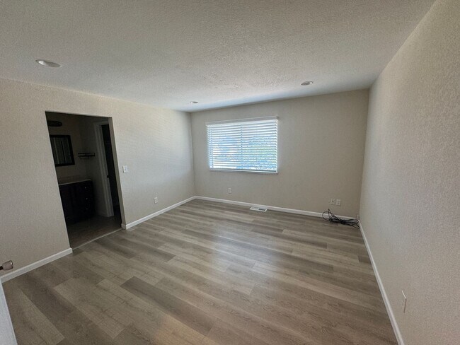 Building Photo - 239 Almondtree Ln
