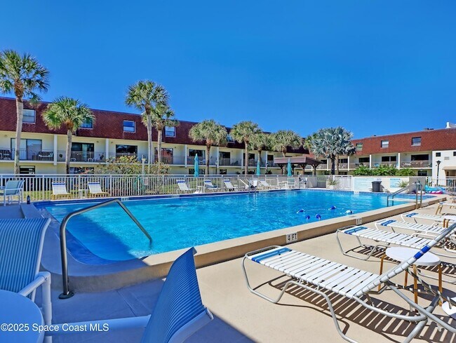 Building Photo - 170 Paradise Blvd