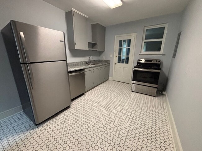 Building Photo - 932 Munsen Spring Dr
