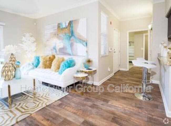 Building Photo - 1300 Moon Cir