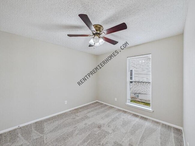 Building Photo - 25 Del Tara Dr