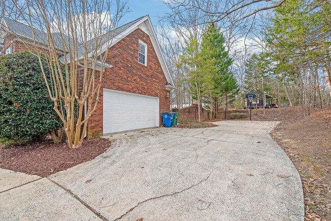 Building Photo - Full Brick Home in Matthews!