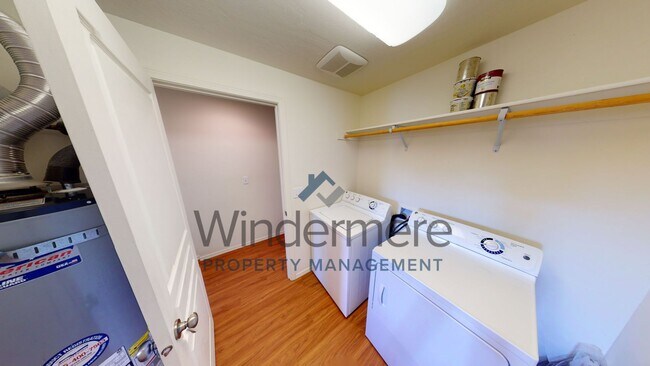 Building Photo - 219 Marjorie Place