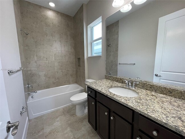 Building Photo - 15180 Wildwood Cir