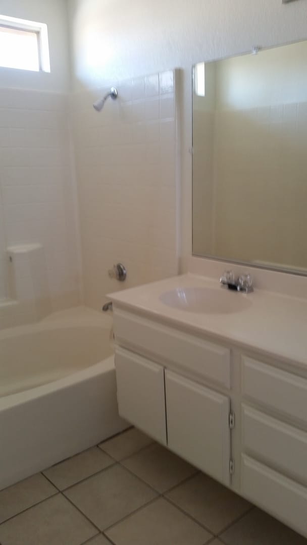 Building Photo - POOL FOR THE SUMMER! SPACIOUS 4 BEDROOM 3 BATH EAGLE RANCH HOME