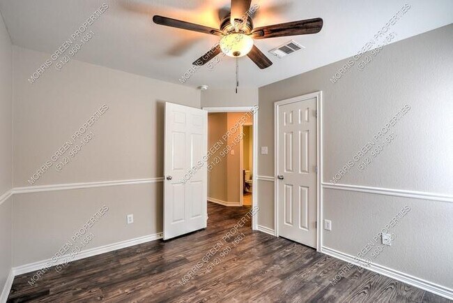 Building Photo - 138 Justin Leonard Dr