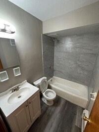 Building Photo - 7708 W National Ave 16 unit