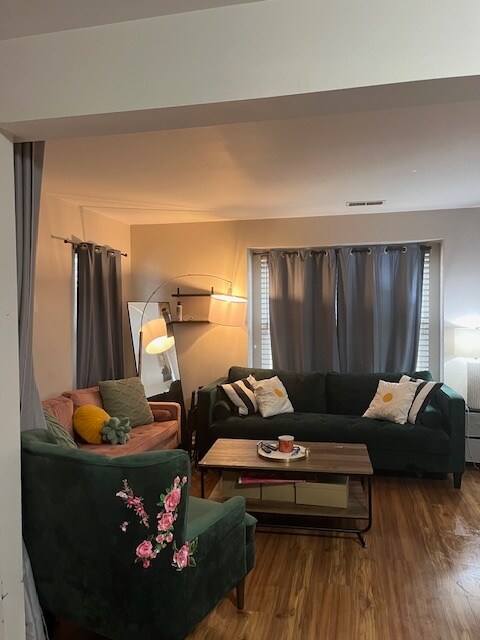 Building Photo - 4025 Bluebird Dr