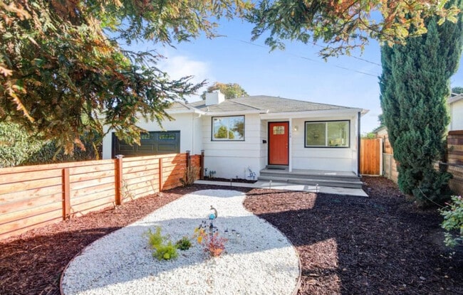 Building Photo - 1148 Camellia Dr