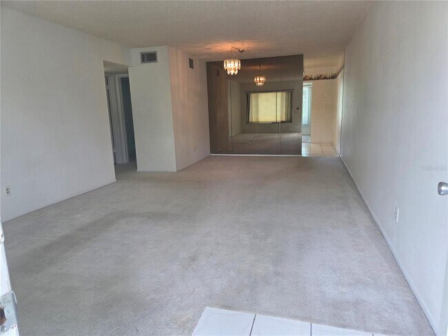 Building Photo - 2256 Philippine Dr