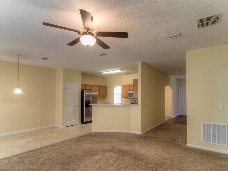Building Photo - 2509 Victoria Point Dr