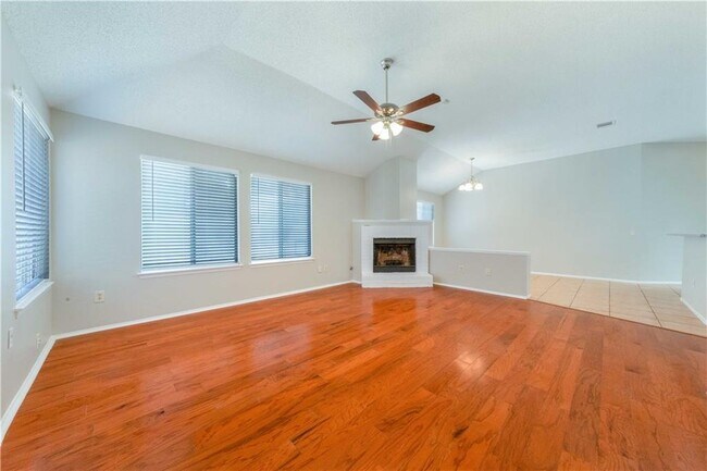 Building Photo - 8309 Edgemoor Pl