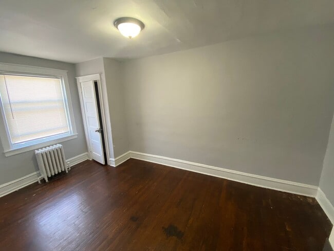 Building Photo - 2 bedroom house for rent