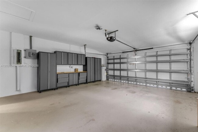 Building Photo - 7711 Erwin Rd