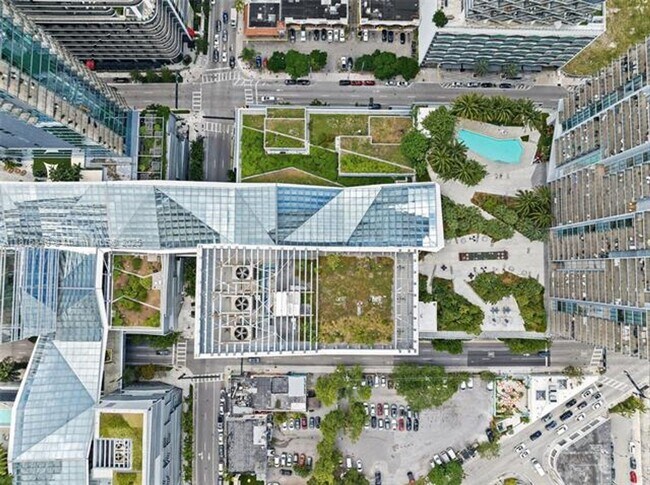 Building Photo - 88 SW 7th St