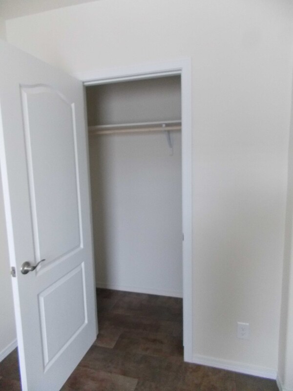 Building Photo - 302 W El Paso Ave