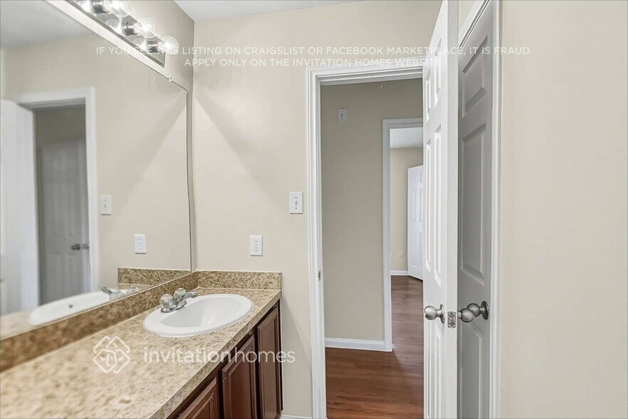Building Photo - 4026 Hawthorn Glen Ct