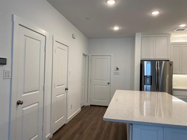 Building Photo - 619 Arapaho Dr