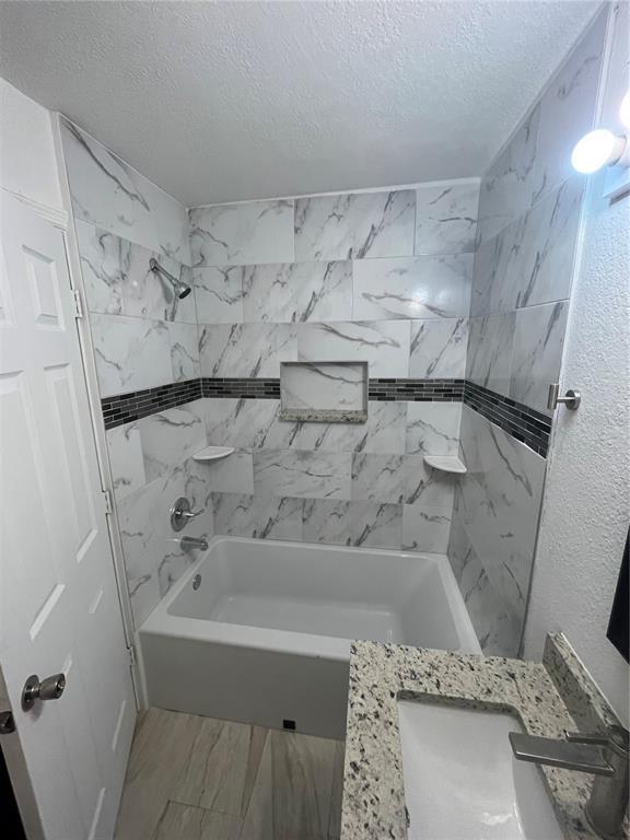 Building Photo - 1624 Coral Way