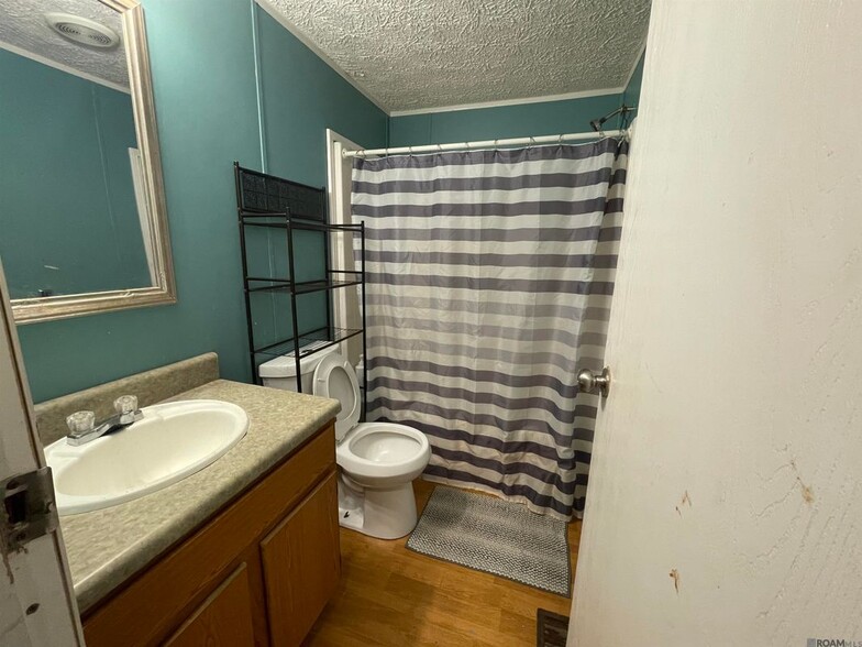 Building Photo - 3 Concord Loop