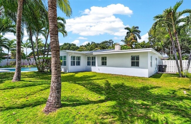 Building Photo - 4010 NE 22nd Ave