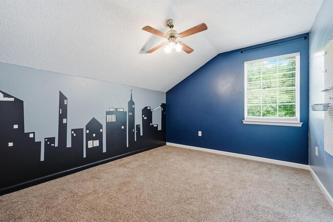 Building Photo - New rental move in ready! 4 bedrooms | 2 bathooms