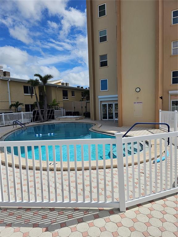 Building Photo - 1255 Tarpon Center Dr