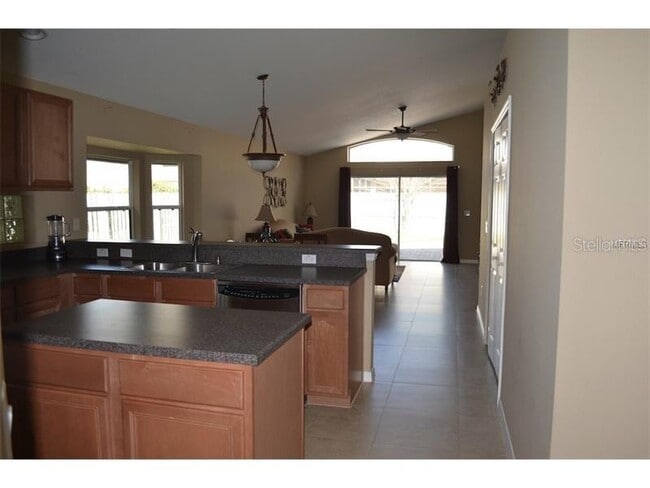 Building Photo - 5750 Los Palma Vista Dr