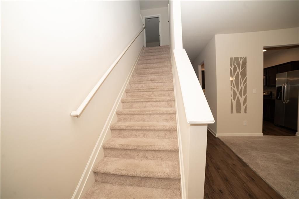 Building Photo - 376 Pernell