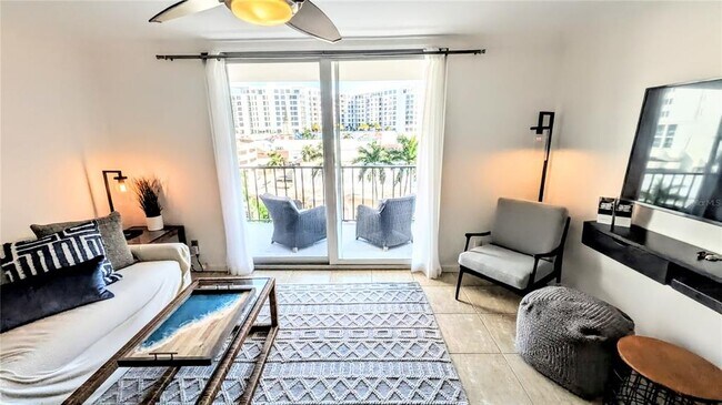 Building Photo - 101 S Gulfstream Ave