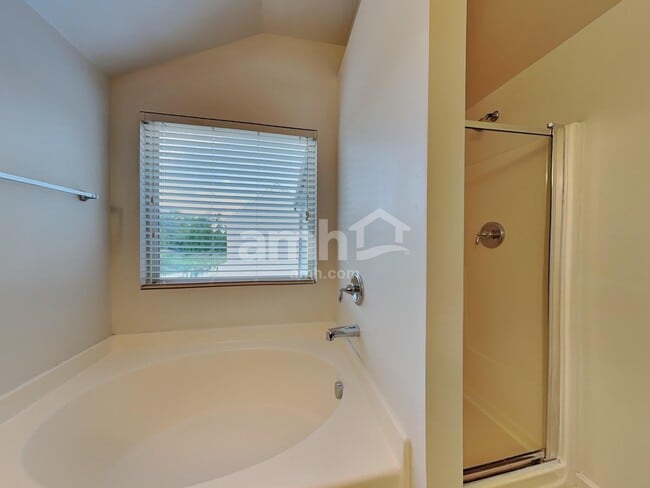 Building Photo - 4314 Tealeaf Dr