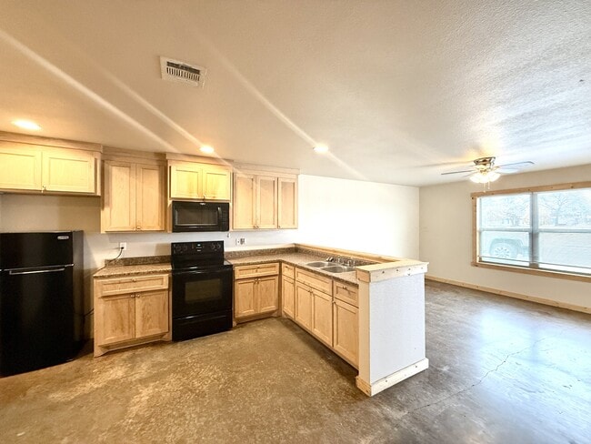 Building Photo - 11953 Sandpiper Rd