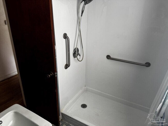 Building Photo - 119 Lenox Pkwy