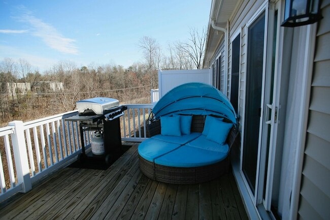 Building Photo - 1313 Emerald View Ct