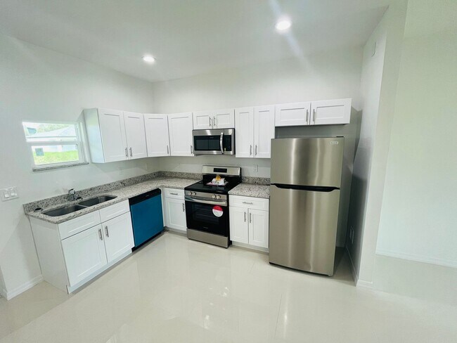 Building Photo - ASK US ABOUT FREE RENT!!*BRAND NEW TWO BED...