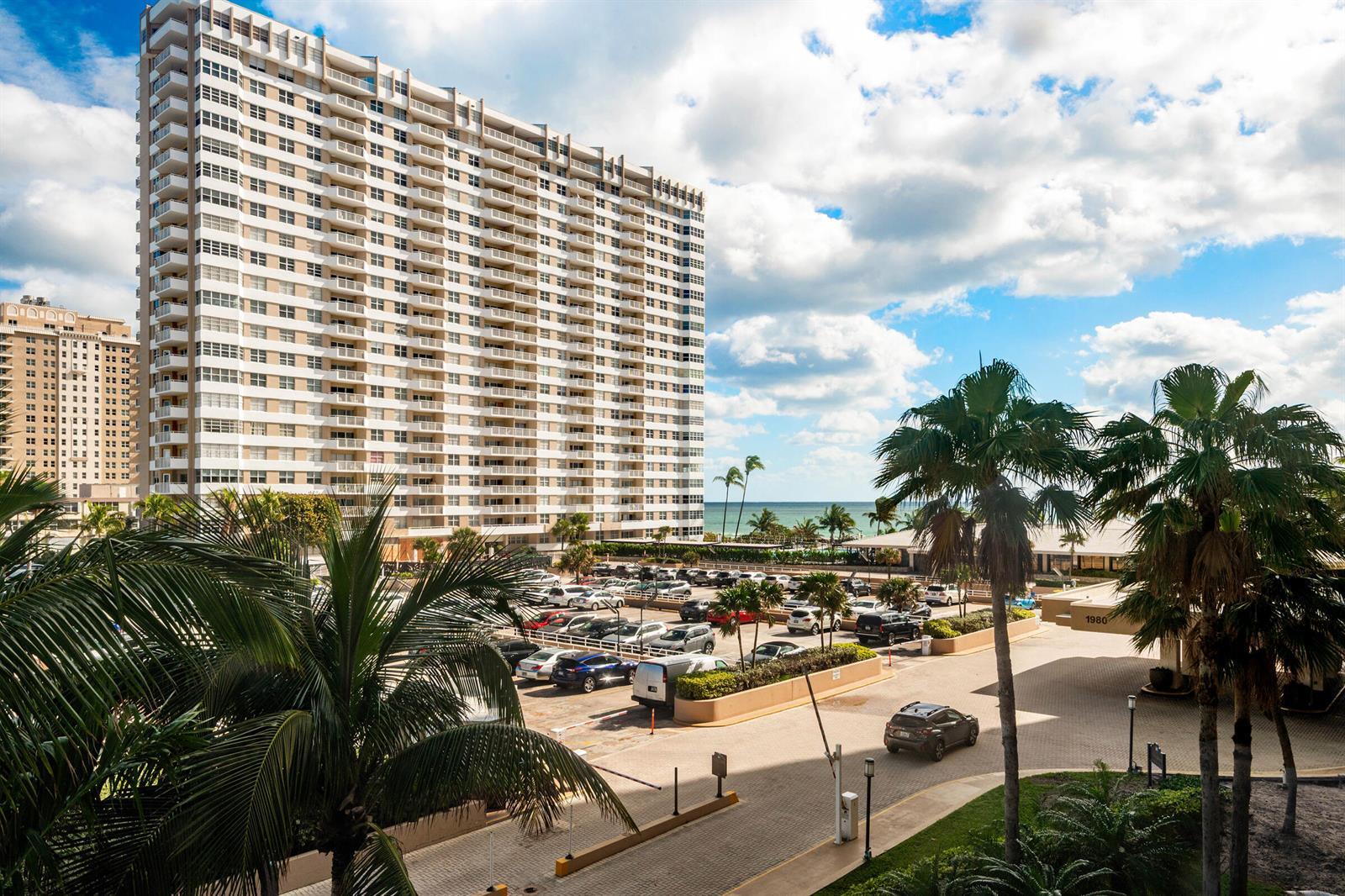 Building Photo - 1980 S Ocean Dr
