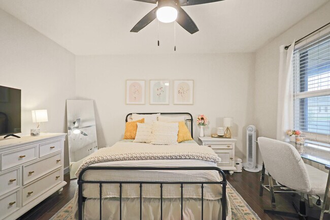 Building Photo - 4302 42nd St