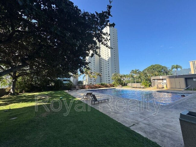 Building Photo - 1255 Nuuanu Ave