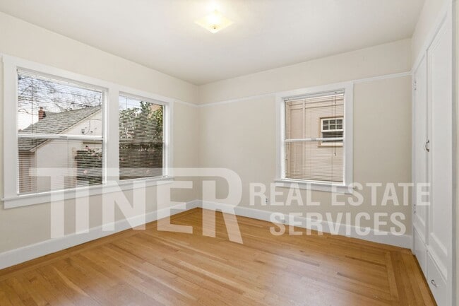 Building Photo - 1701 41st St