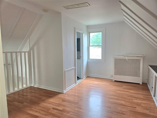 Building Photo - 426 Dunham Ave