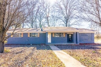 Building Photo - 67 Mohawk Dr