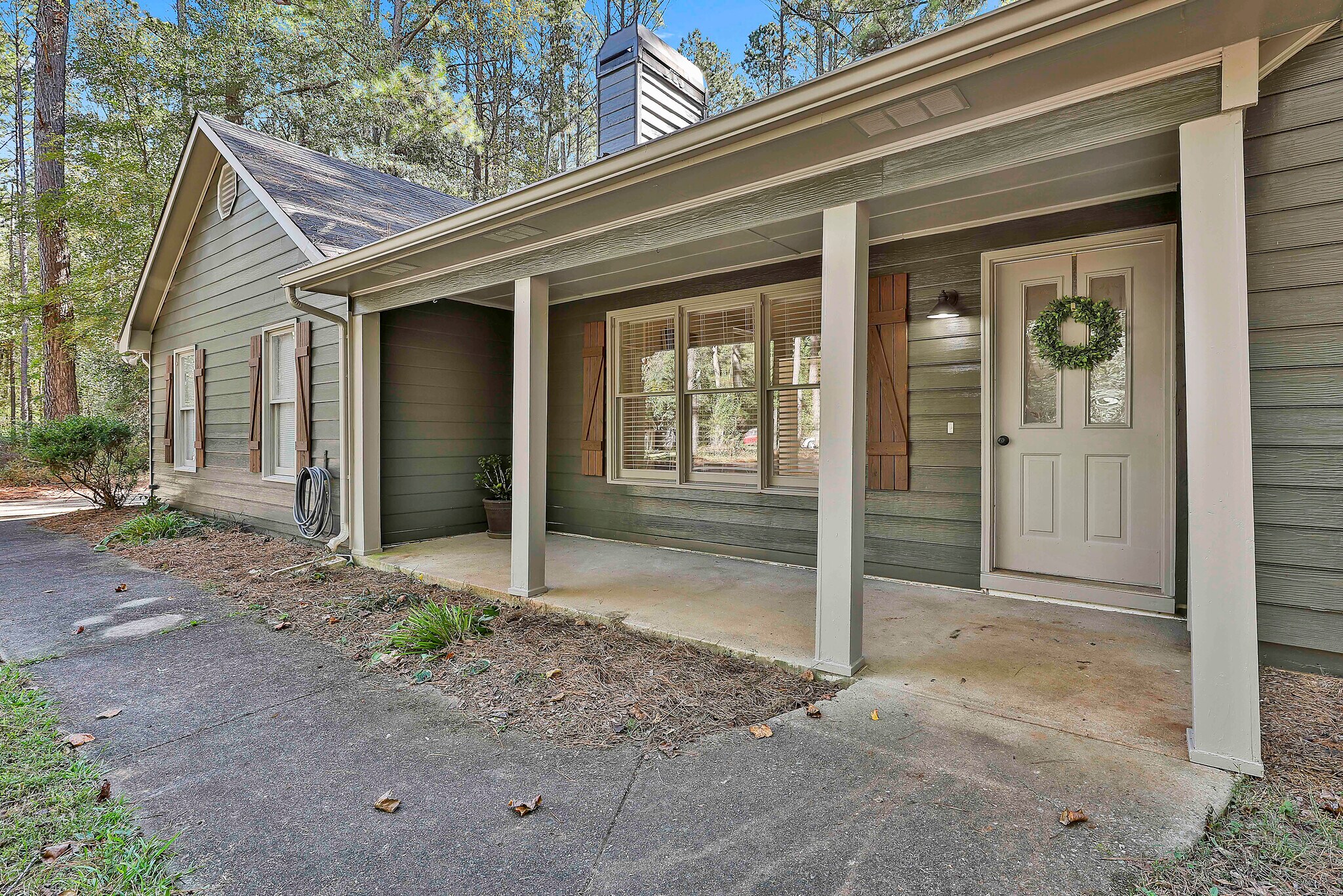 Building Photo - 37 Seven Pines Cir