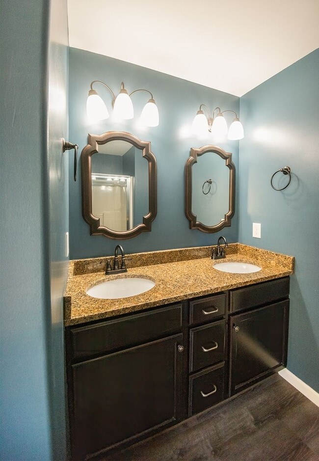 Building Photo - 2606 5 St